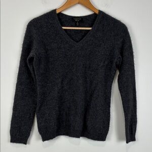 Charter Club Luxury Women’s Medium 100% Cashmere Sweater Dark Gray V-Neck Soft